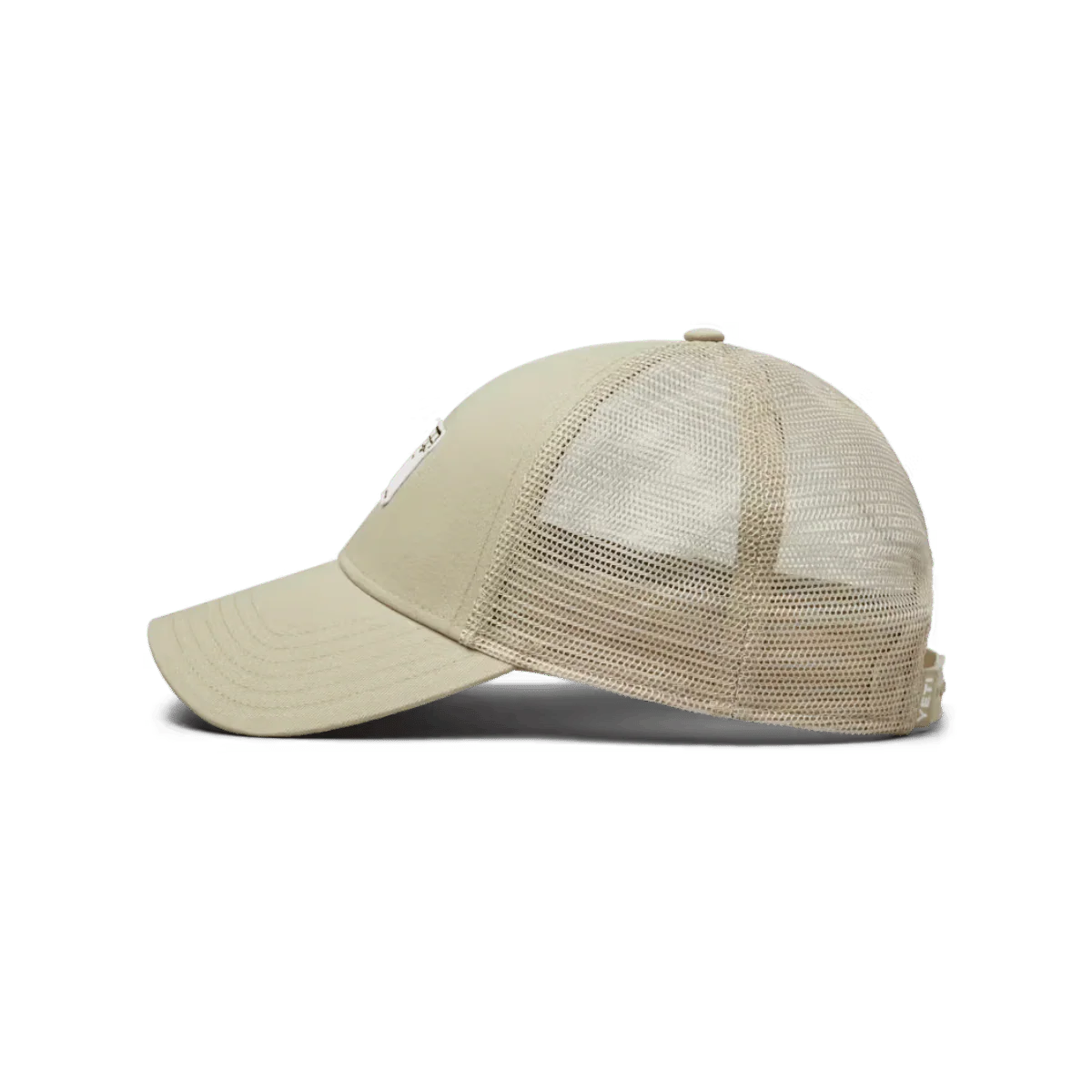 YETI TUNDRA BADGE LOW PRO TRUCKER - KHAKI - Image 3